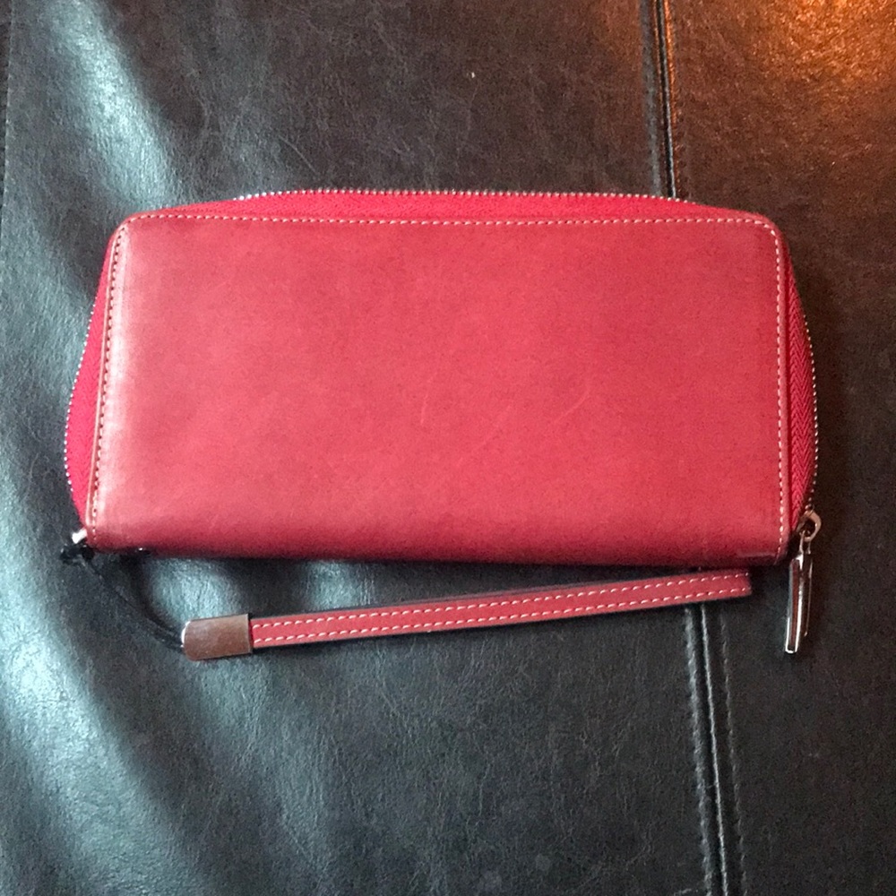 Red wallet